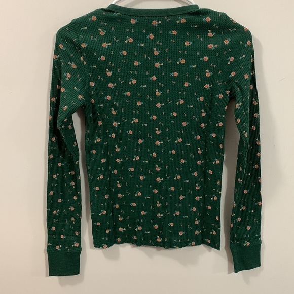 2 for $20 American Eagle Outfitters Women’s Crew Neck pullover Sz XS and S - NWT - Picture 2 of 6